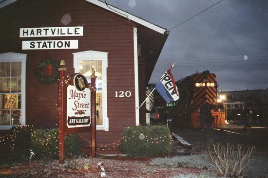 Maple Street Art Gallery